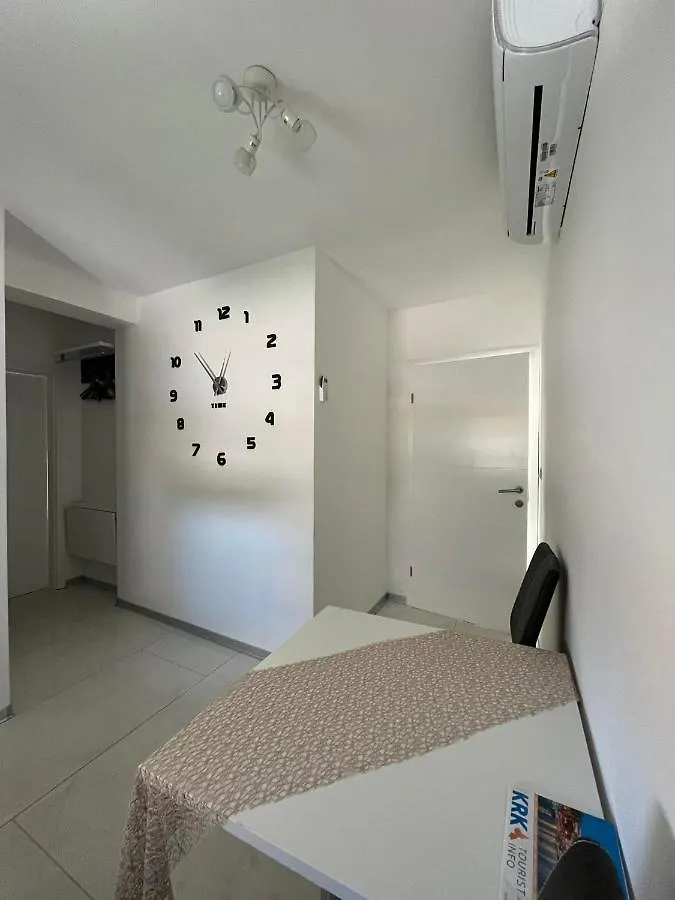 Apartments Ostojic Krk Town 0*,